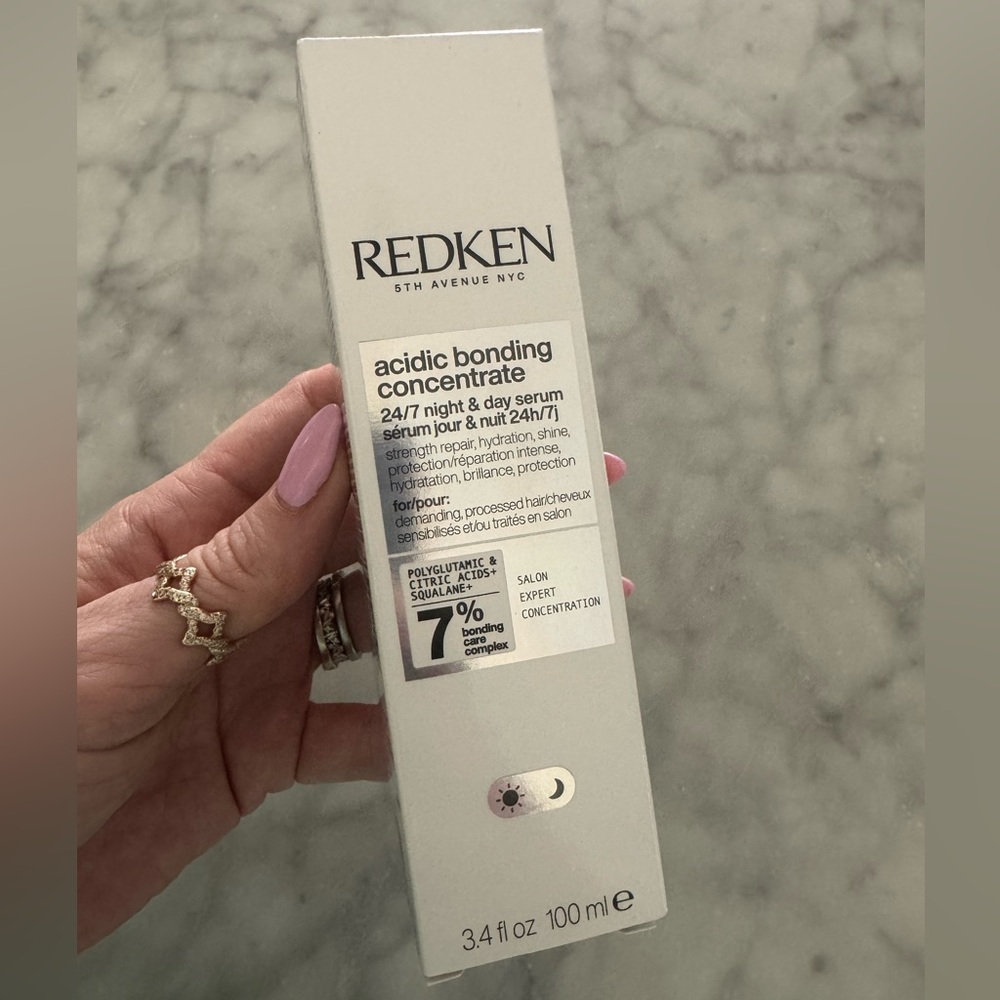 ✨Redken Acidic Bonding Concentrate 24/7 Night & Day Serum - White✨